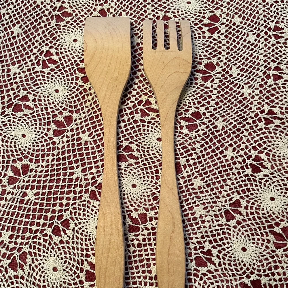 Large salad serve ware never used